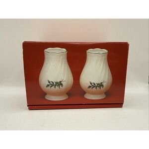 Happy Holidays NIKKO Salt & Pepper Shakers Swirl Holly Berries Christmas BN!!